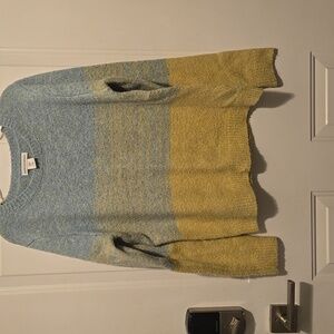 Women cupcakes & cashmere sweater